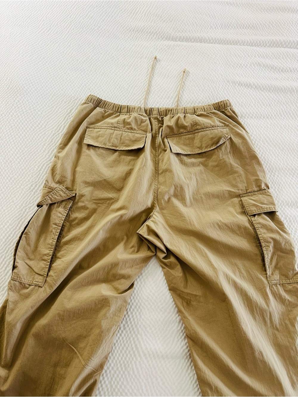 Aritzia Tna Cole Paratroop Cargo Pant in Light Khaki L - Picture 8 of 10